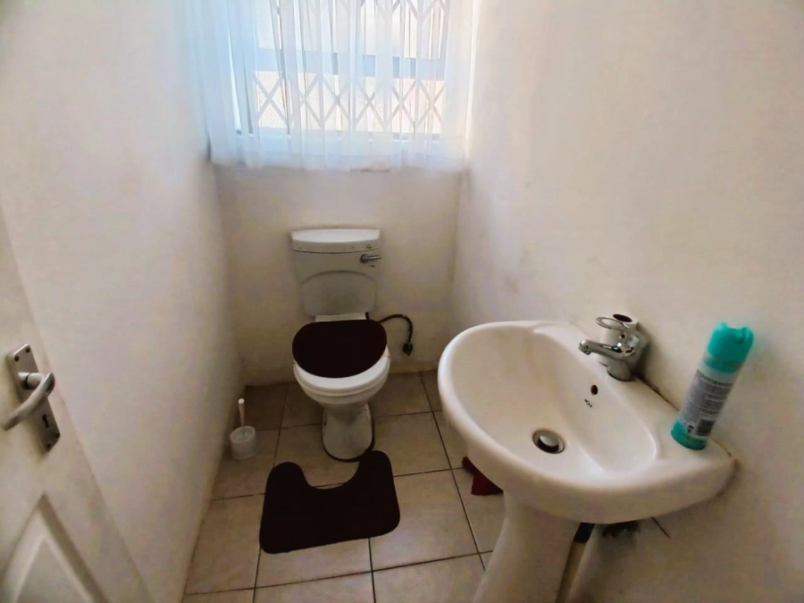 3 Bedroom Property for Sale in Unitas Park Gauteng