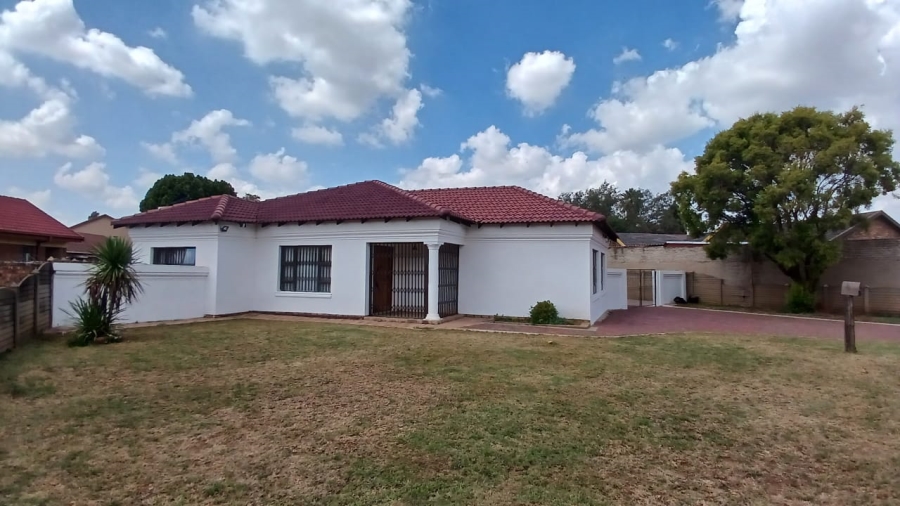 4 Bedroom Property for Sale in Waldrift Gauteng