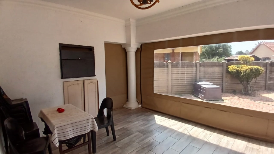 4 Bedroom Property for Sale in Waldrift Gauteng