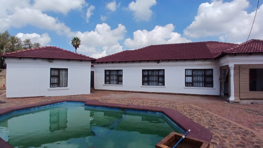 4 Bedroom Property for Sale in Waldrift Gauteng