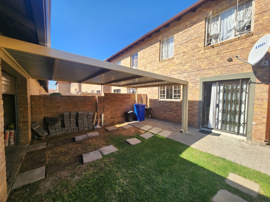 3 Bedroom Property for Sale in Annlin Gauteng