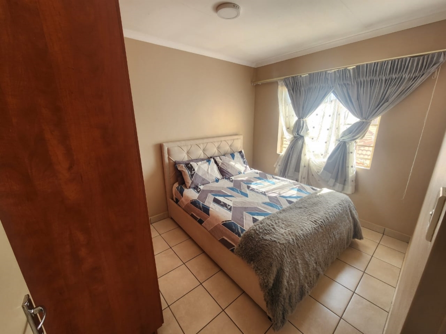 3 Bedroom Property for Sale in Annlin Gauteng