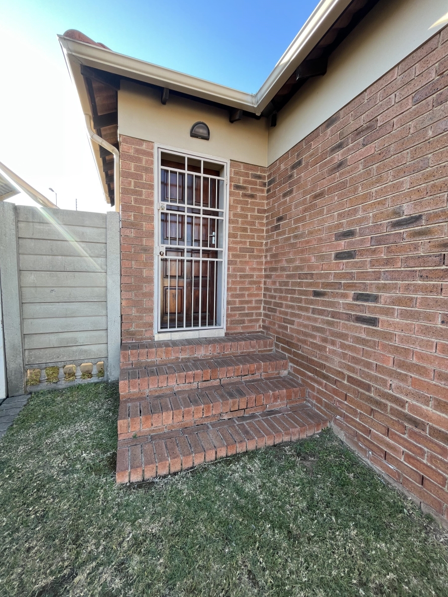 3 Bedroom Property for Sale in Thatch Hill Estate Gauteng