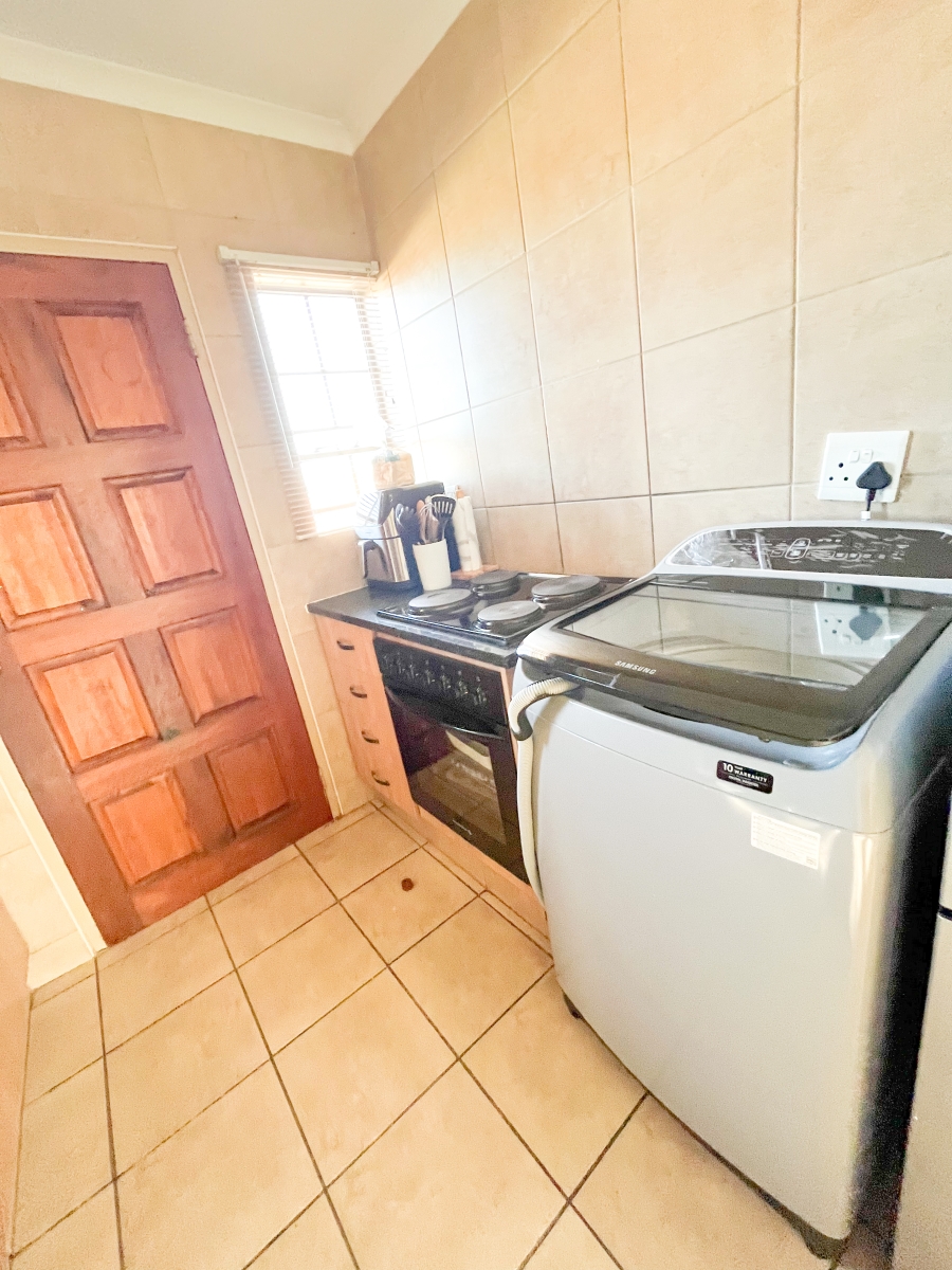 3 Bedroom Property for Sale in Thatch Hill Estate Gauteng