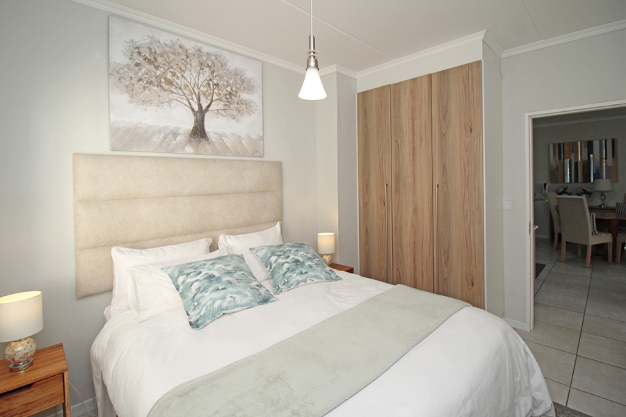 To Let 2 Bedroom Property for Rent in Crowthorne AH Gauteng