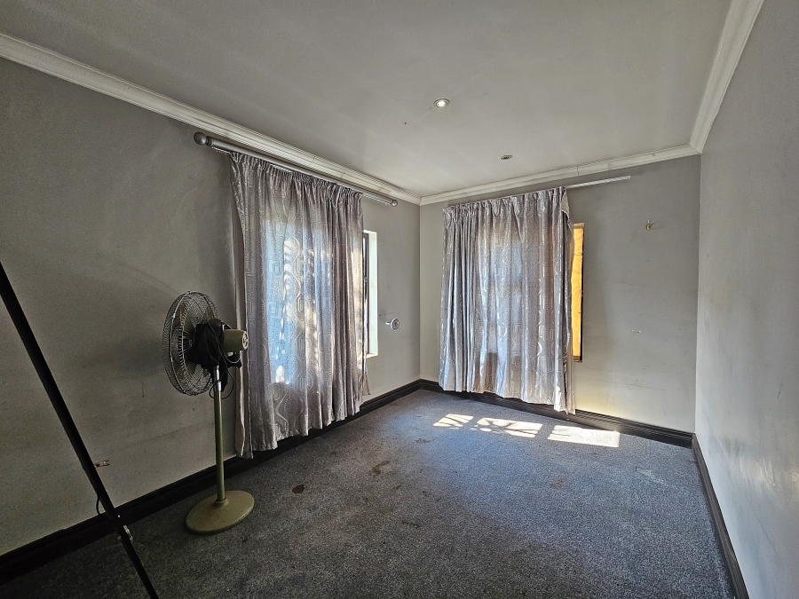 4 Bedroom Property for Sale in Raslouw Gauteng