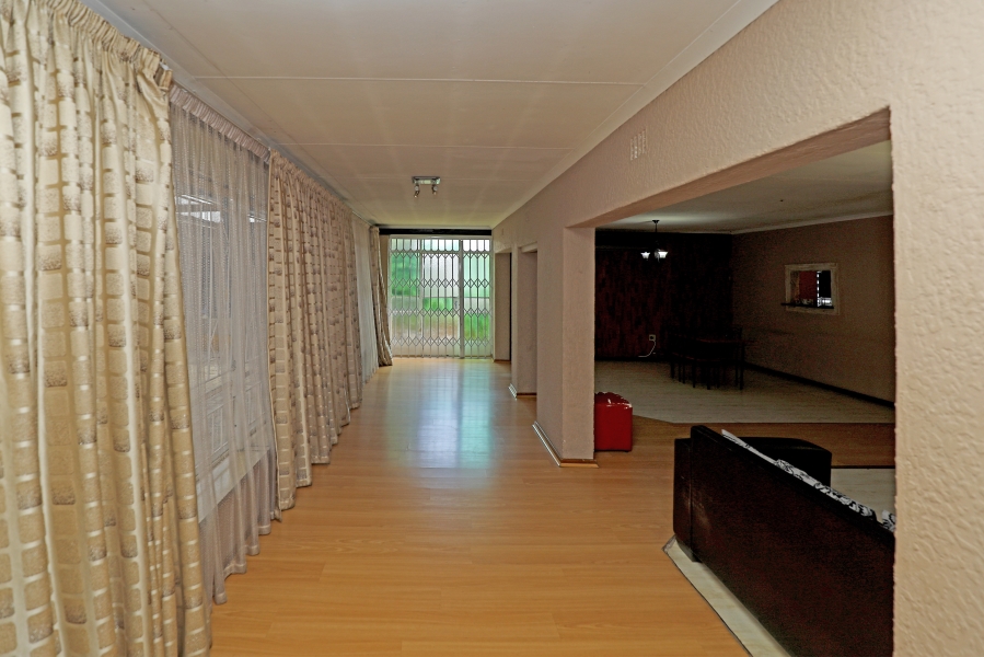 6 Bedroom Property for Sale in Hurst Hill Gauteng