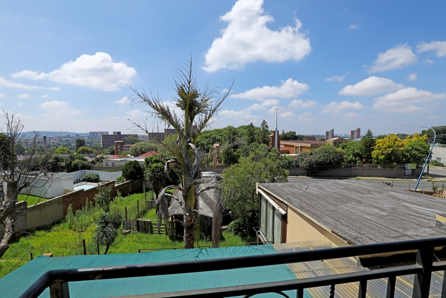 6 Bedroom Property for Sale in Hurst Hill Gauteng