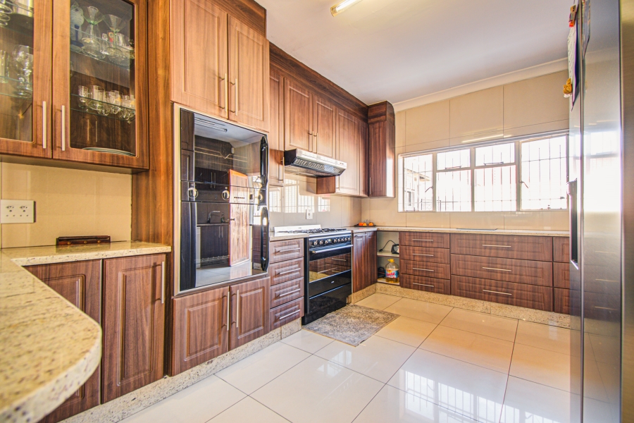 4 Bedroom Property for Sale in Hurlyvale Gauteng