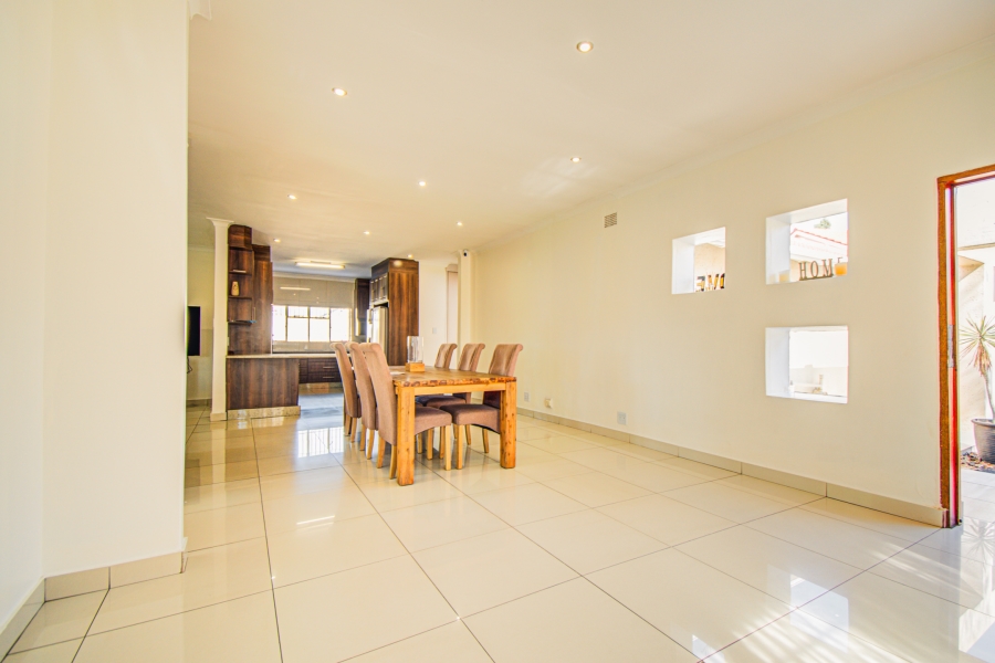 4 Bedroom Property for Sale in Hurlyvale Gauteng