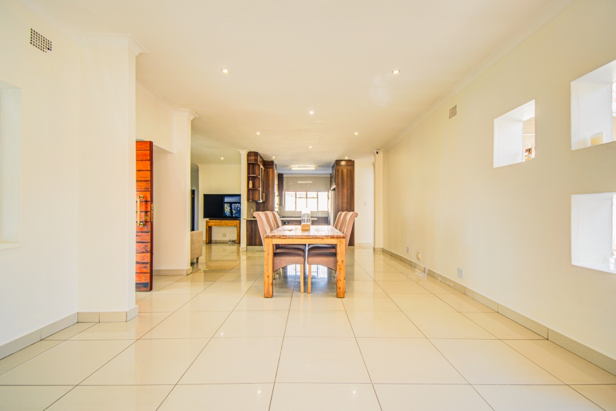 4 Bedroom Property for Sale in Hurlyvale Gauteng