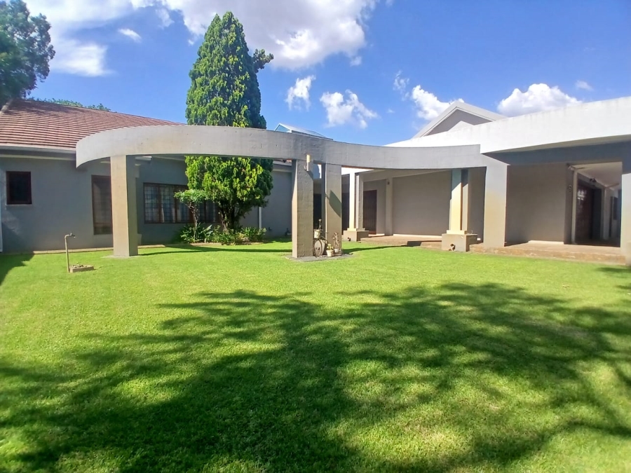 5 Bedroom Property for Sale in Arcon Park Gauteng