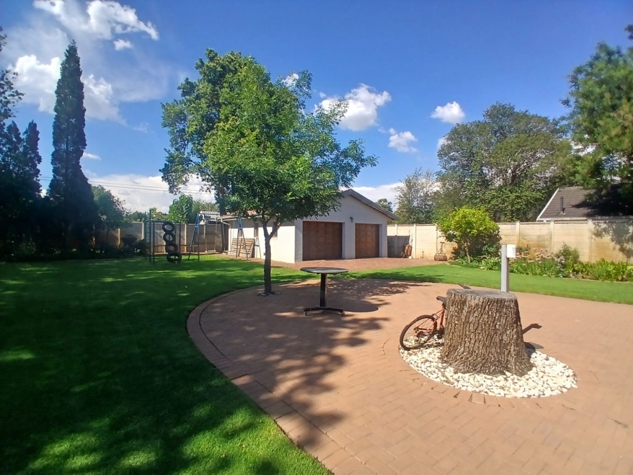 5 Bedroom Property for Sale in Arcon Park Gauteng