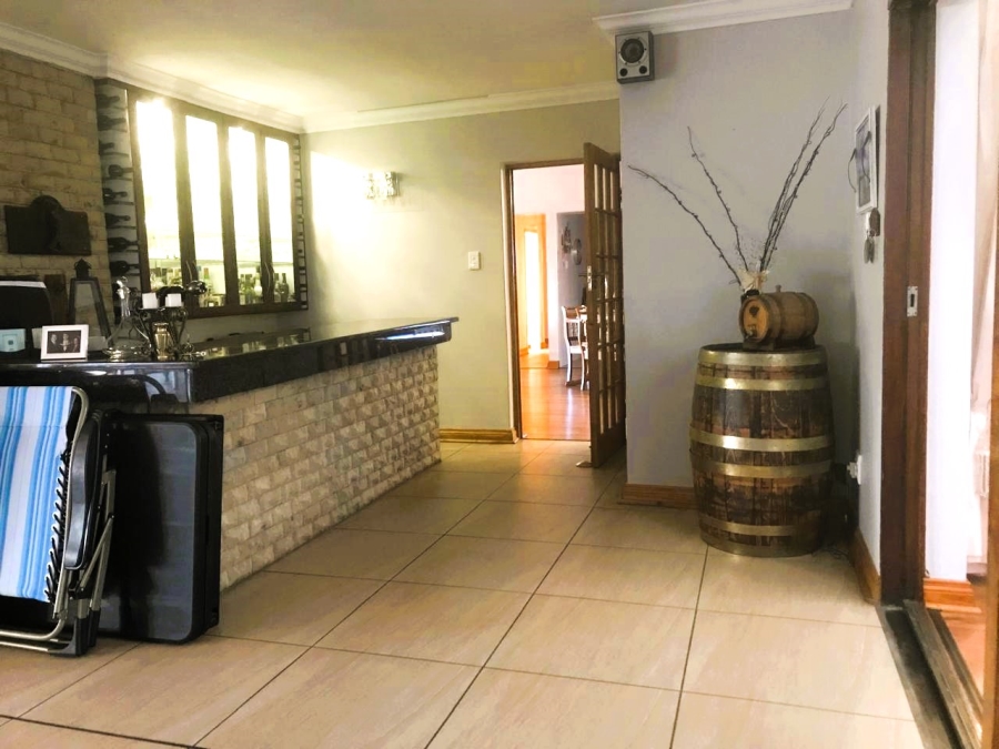 5 Bedroom Property for Sale in Arcon Park Gauteng