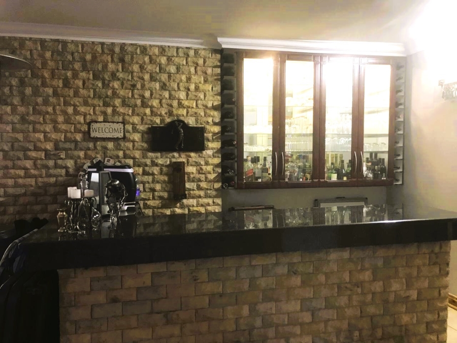 5 Bedroom Property for Sale in Arcon Park Gauteng