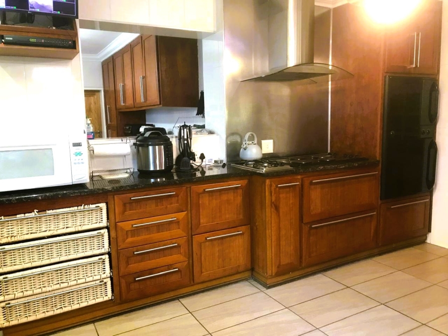 5 Bedroom Property for Sale in Arcon Park Gauteng