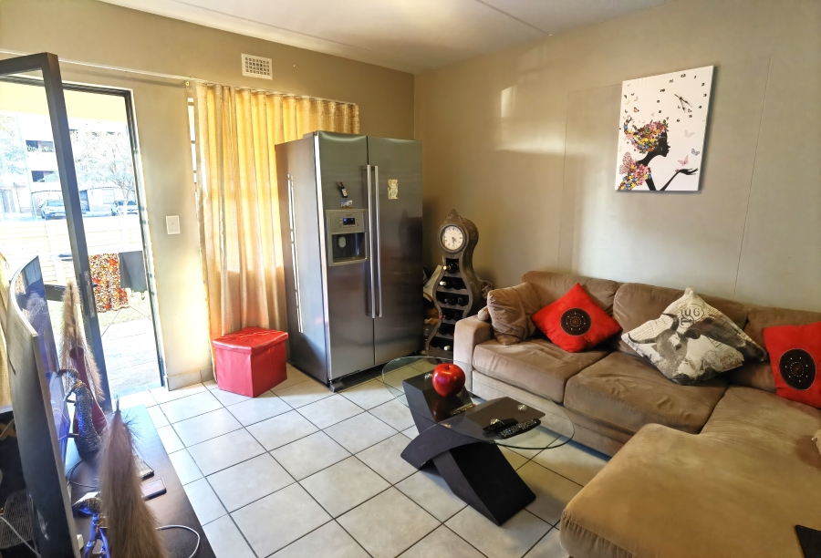 2 Bedroom Property for Sale in Heuweloord Gauteng