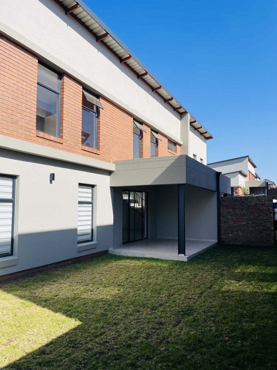 To Let 4 Bedroom Property for Rent in Carlswald Gauteng