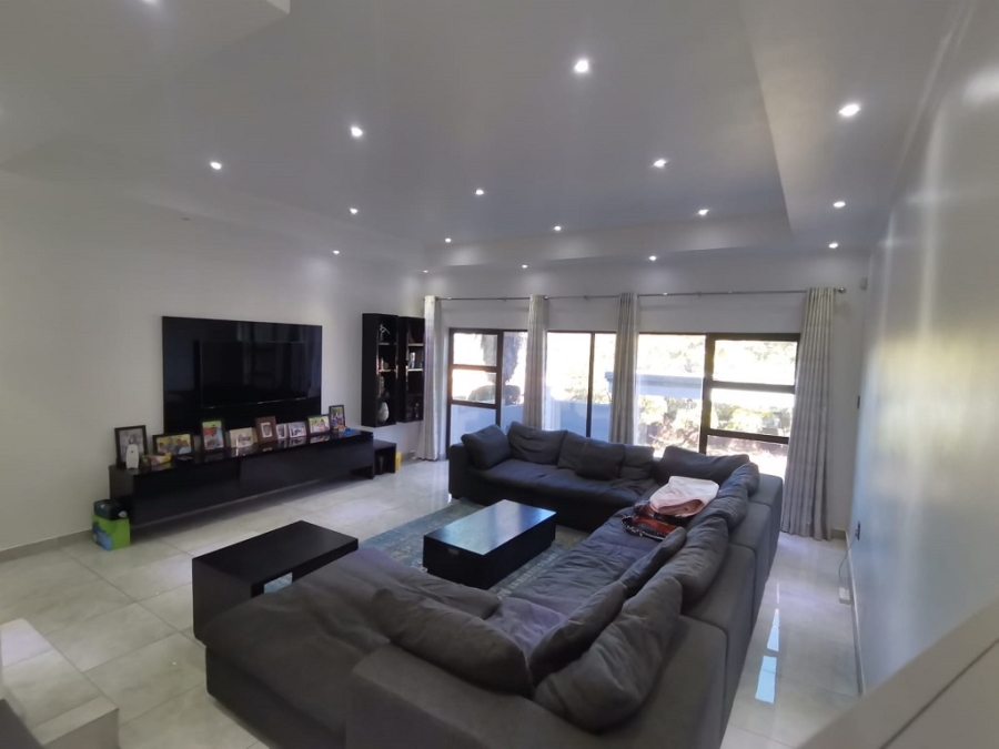 4 Bedroom Property for Sale in Bassonia Gauteng