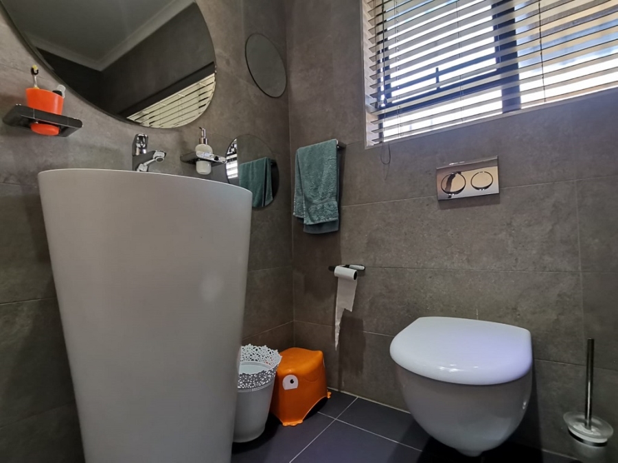 4 Bedroom Property for Sale in Bassonia Gauteng