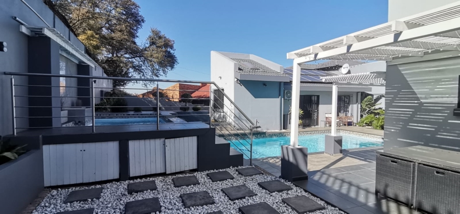 4 Bedroom Property for Sale in Bassonia Gauteng