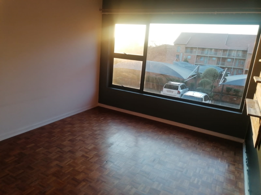 1 Bedroom Property for Sale in Edenvale Central Gauteng