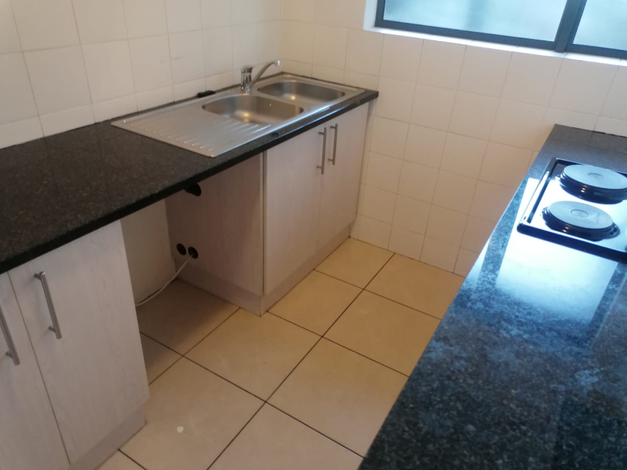 1 Bedroom Property for Sale in Edenvale Central Gauteng