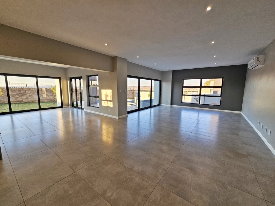 4 Bedroom Property for Sale in Midstream Heights Gauteng