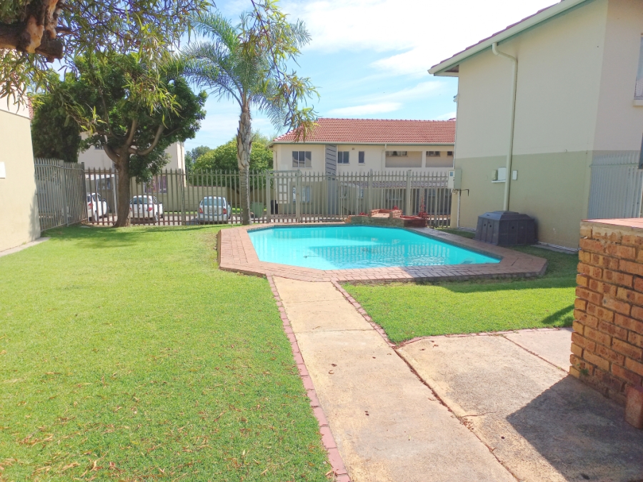 1 Bedroom Property for Sale in Eden Glen Gauteng