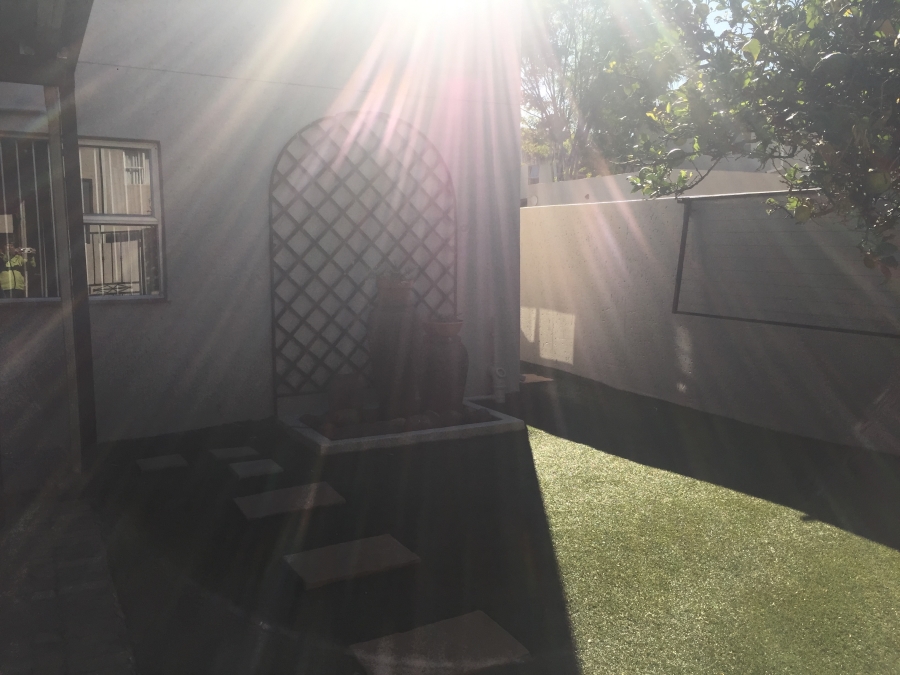 2 Bedroom Property for Sale in Sunninghill Gauteng