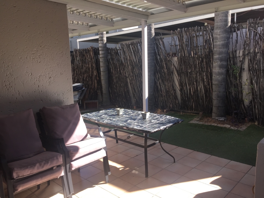 2 Bedroom Property for Sale in Sunninghill Gauteng