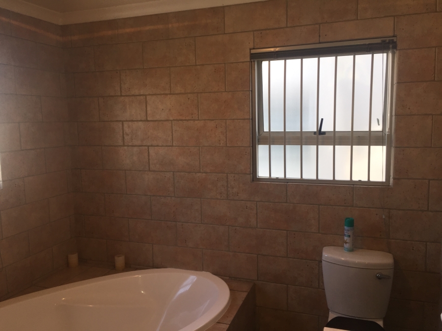 2 Bedroom Property for Sale in Sunninghill Gauteng