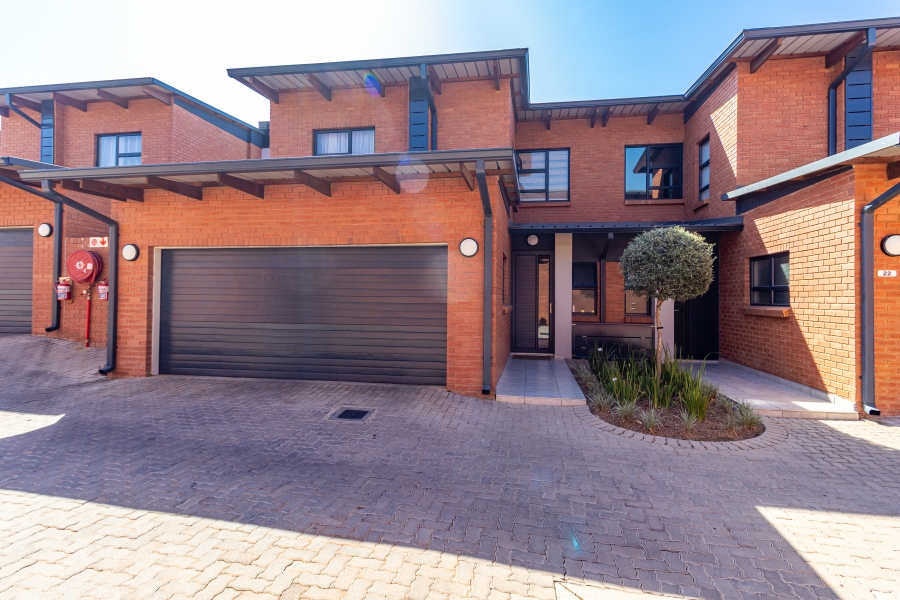 To Let 3 Bedroom Property for Rent in Six Fountains Residential Estate Gauteng