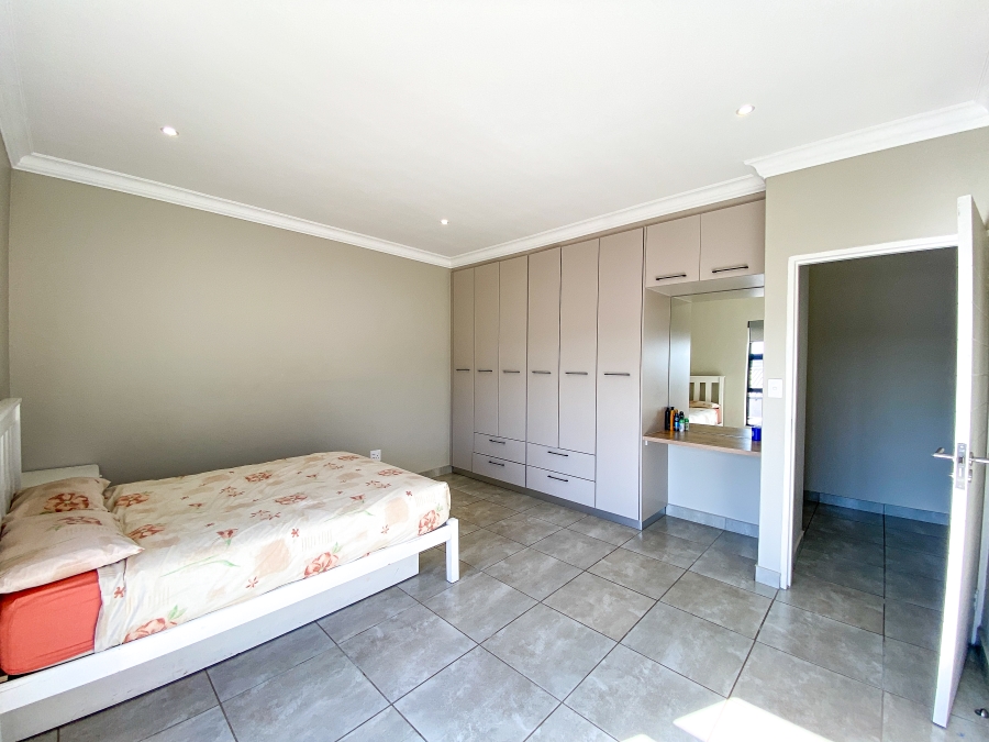 To Let 4 Bedroom Property for Rent in Six Fountains Residential Estate Gauteng