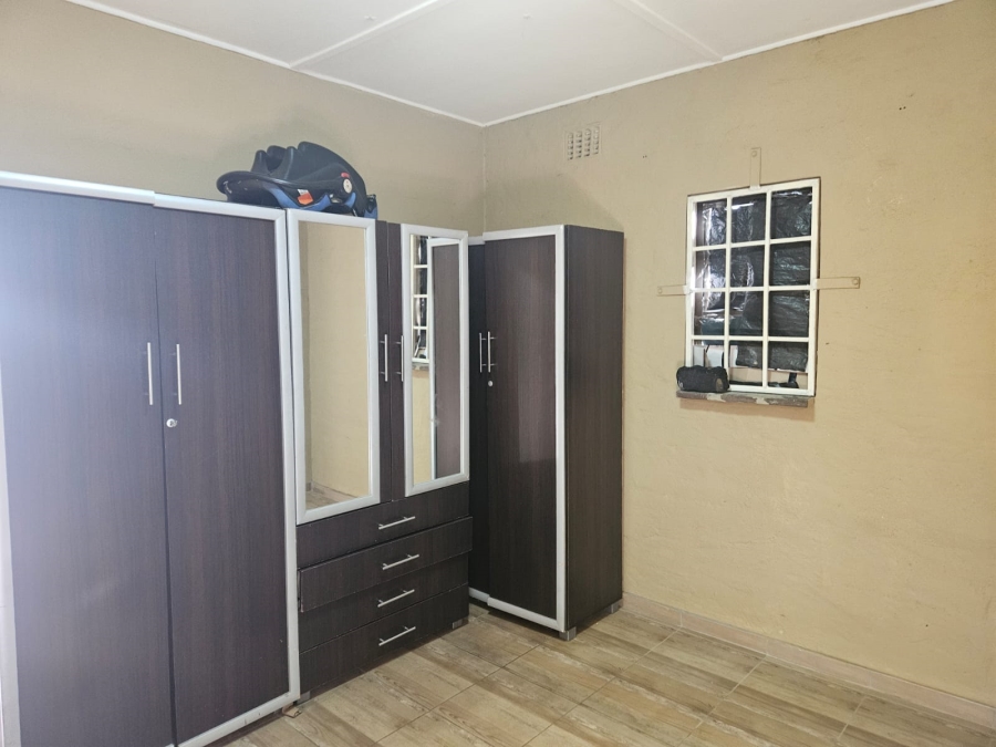 6 Bedroom Property for Sale in Oakdene Gauteng