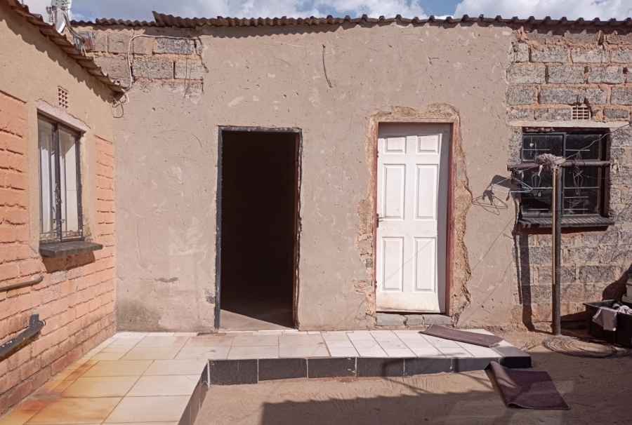 2 Bedroom Property for Sale in Tembisa Central Gauteng