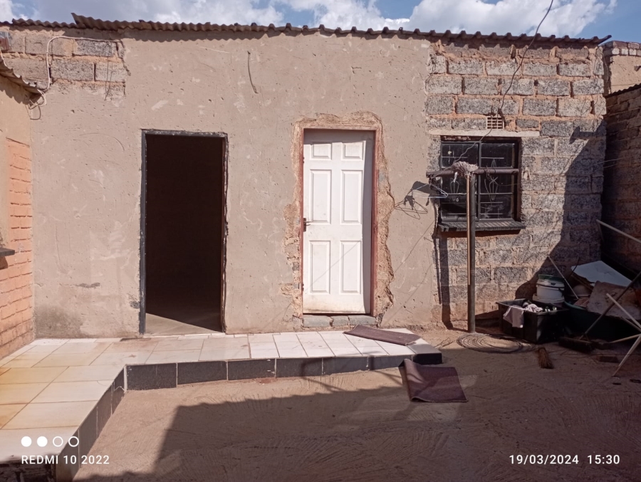 2 Bedroom Property for Sale in Tembisa Central Gauteng