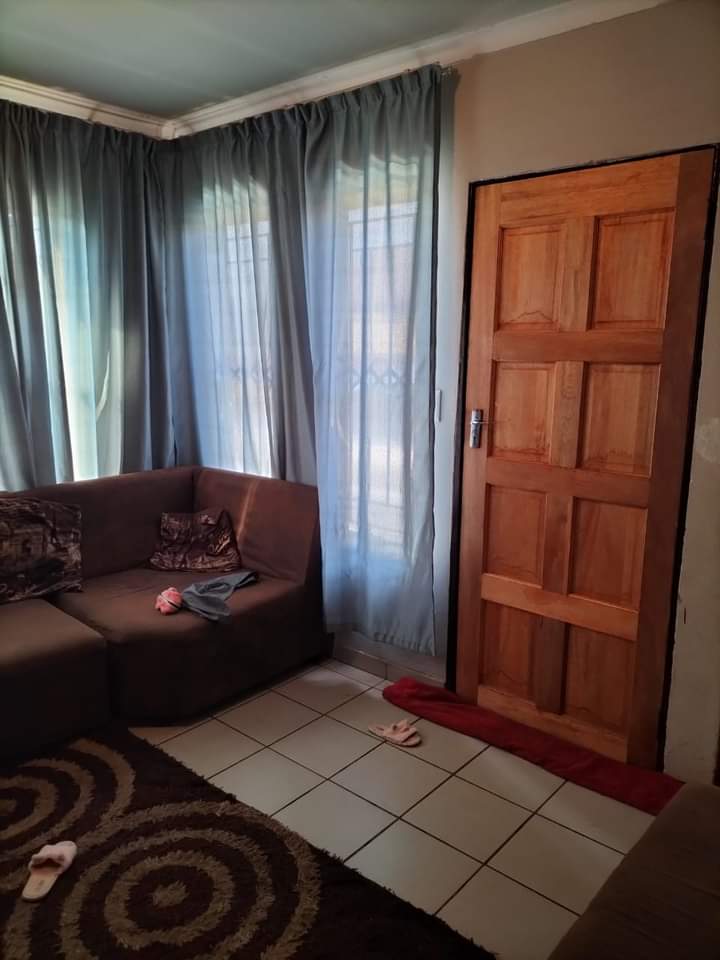 2 Bedroom Property for Sale in Soshanguve A Gauteng