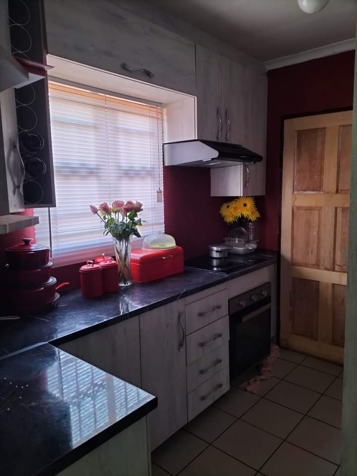 2 Bedroom Property for Sale in Soshanguve A Gauteng