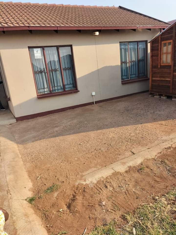 2 Bedroom Property for Sale in Soshanguve A Gauteng