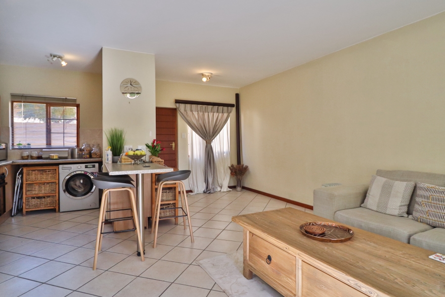 To Let 2 Bedroom Property for Rent in Noordwyk Gauteng