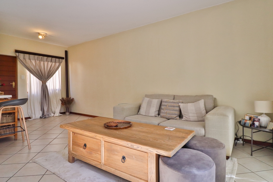 To Let 2 Bedroom Property for Rent in Noordwyk Gauteng