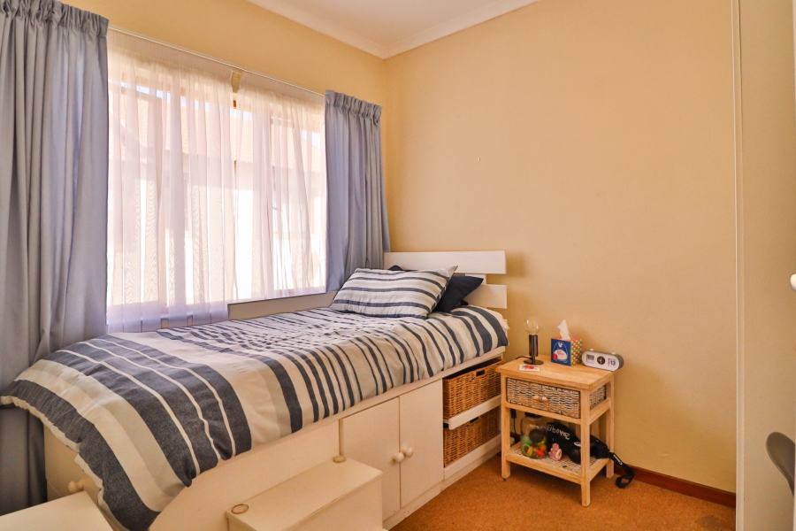 To Let 2 Bedroom Property for Rent in Noordwyk Gauteng