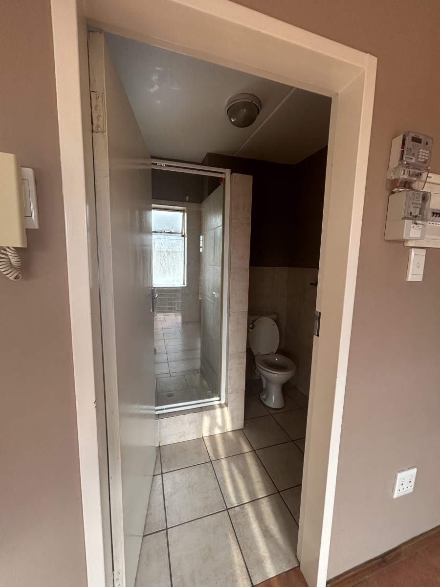 To Let 1 Bedroom Property for Rent in Braamfontein Werf Gauteng