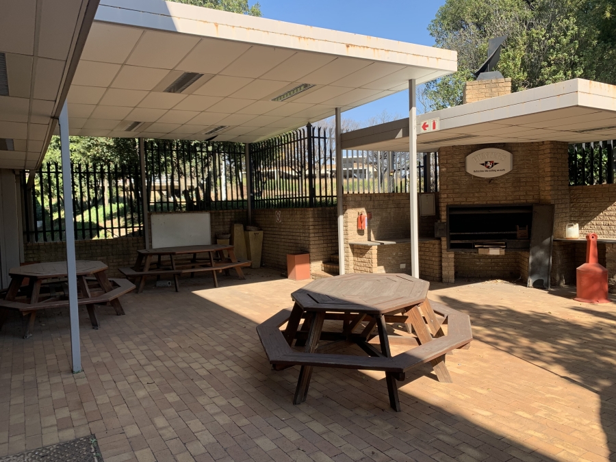 To Let commercial Property for Rent in Halfway House Gauteng