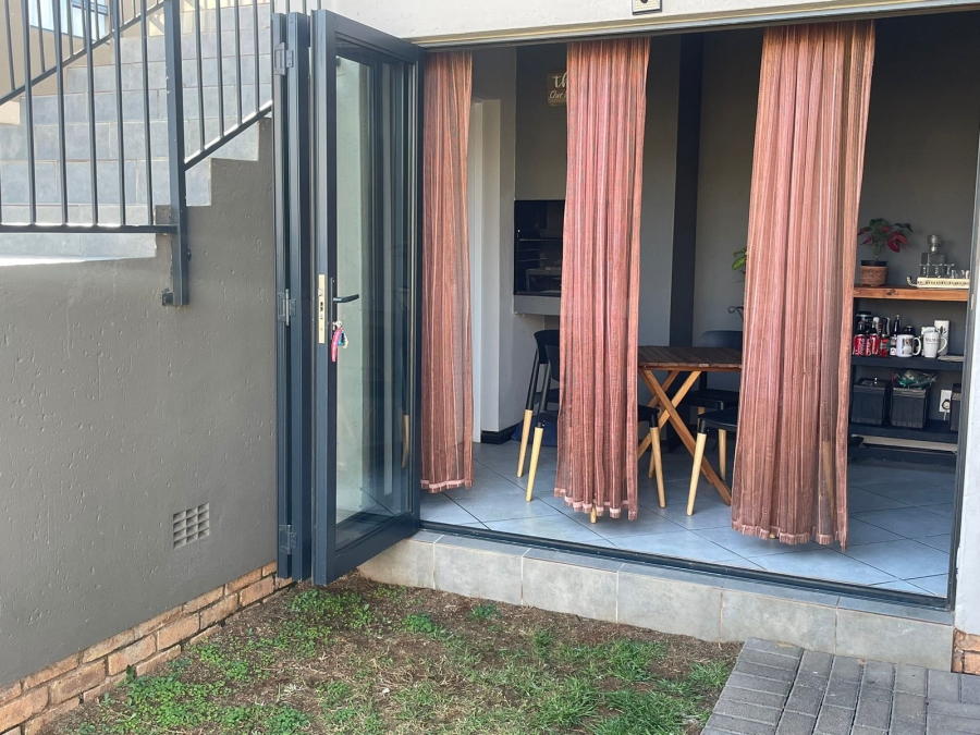 To Let 2 Bedroom Property for Rent in Norton Home Estate AH Gauteng