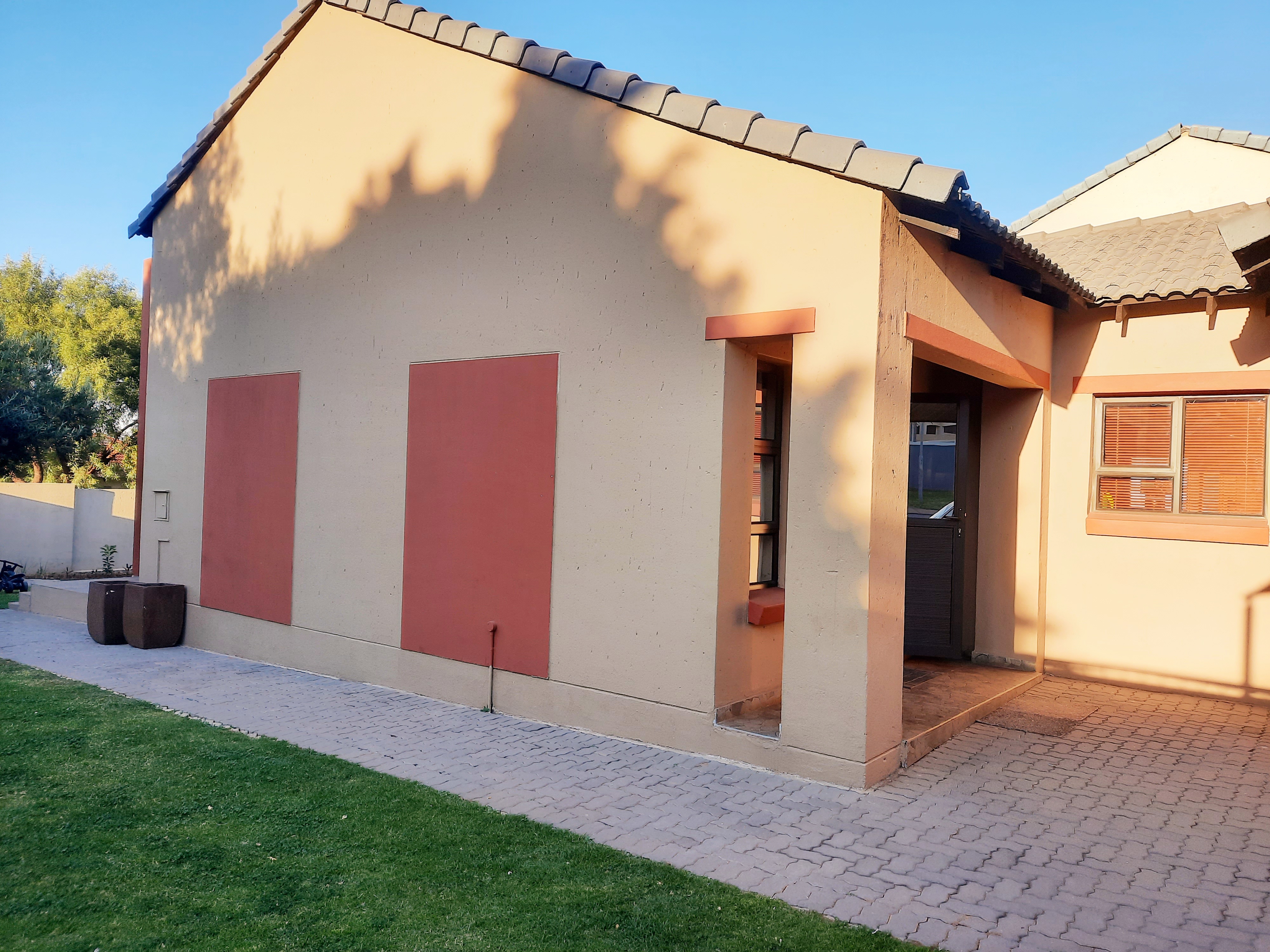 3 Bedroom Property for Sale in Thatchfield Close Gauteng