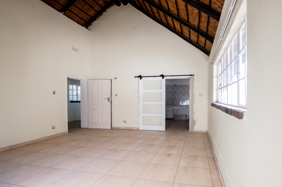 2 Bedroom Property for Sale in Roodekrans Gauteng