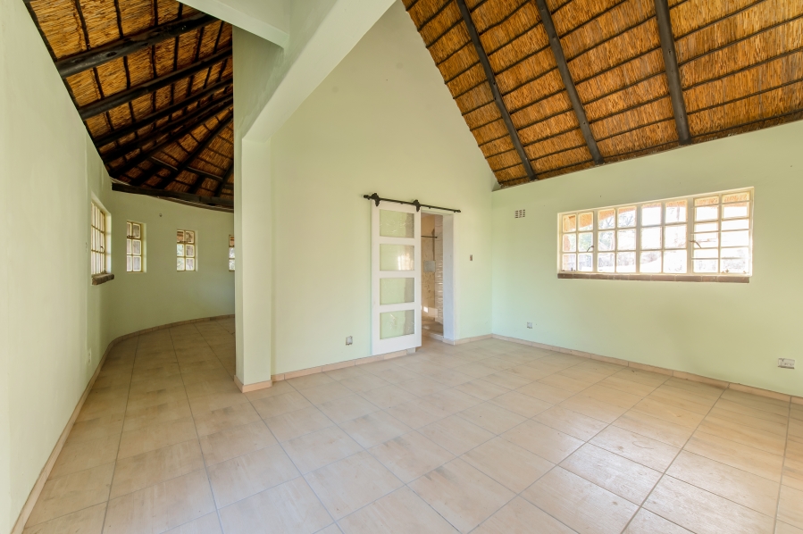 2 Bedroom Property for Sale in Roodekrans Gauteng