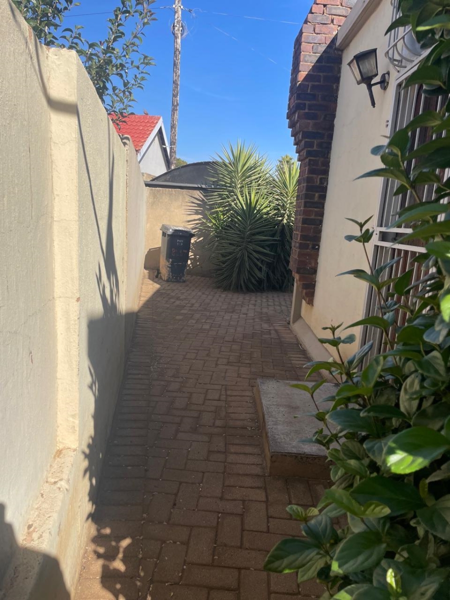 3 Bedroom Property for Sale in Pimville Zone 5 Gauteng